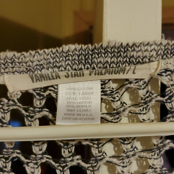 Sweater - Picture 3 of 3